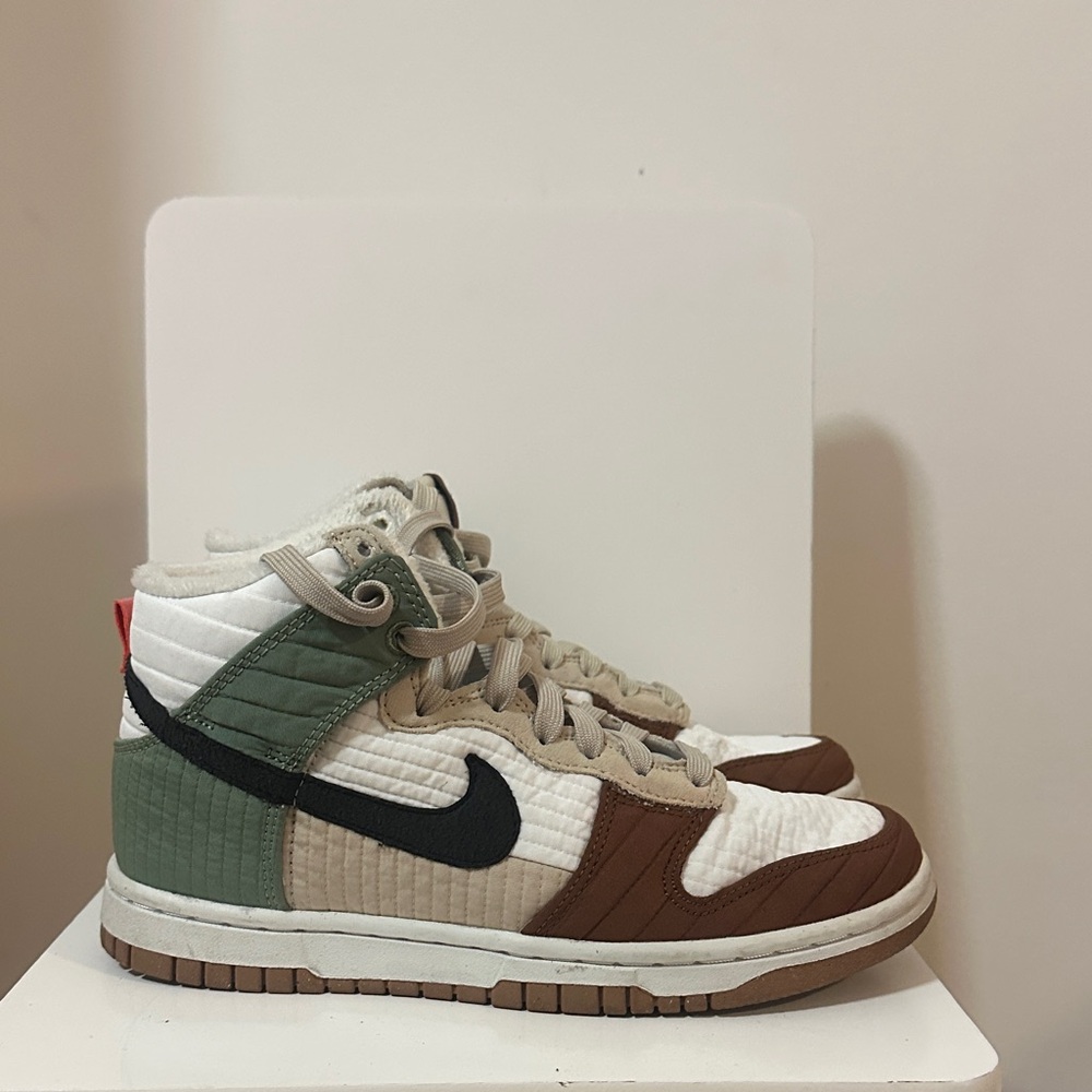 Nike women high dunk